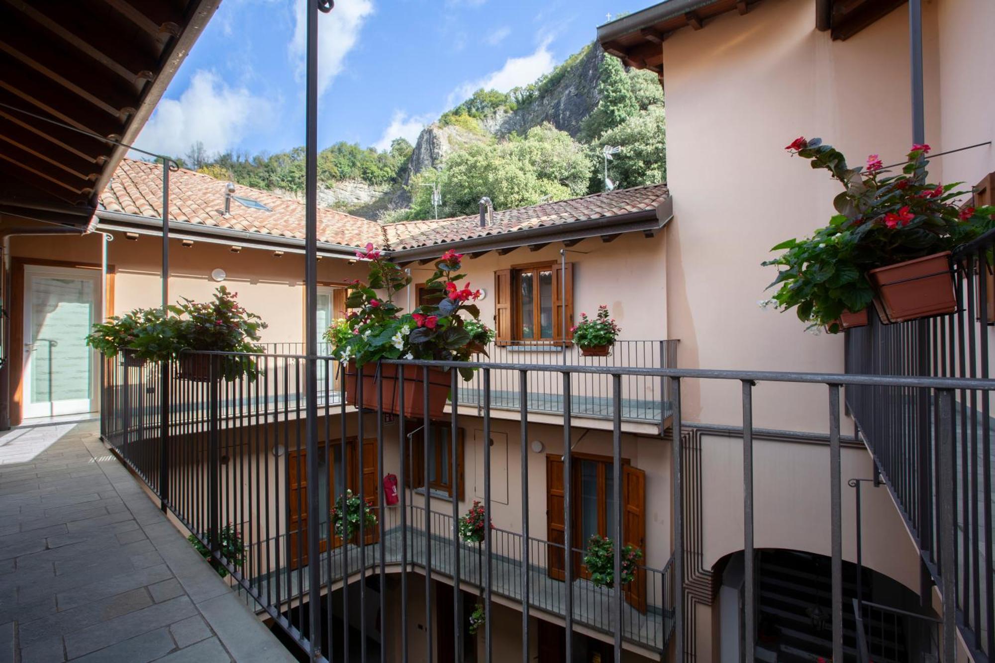 La Casa Del Sarto - Rooms And Apartments 莱科 外观 照片