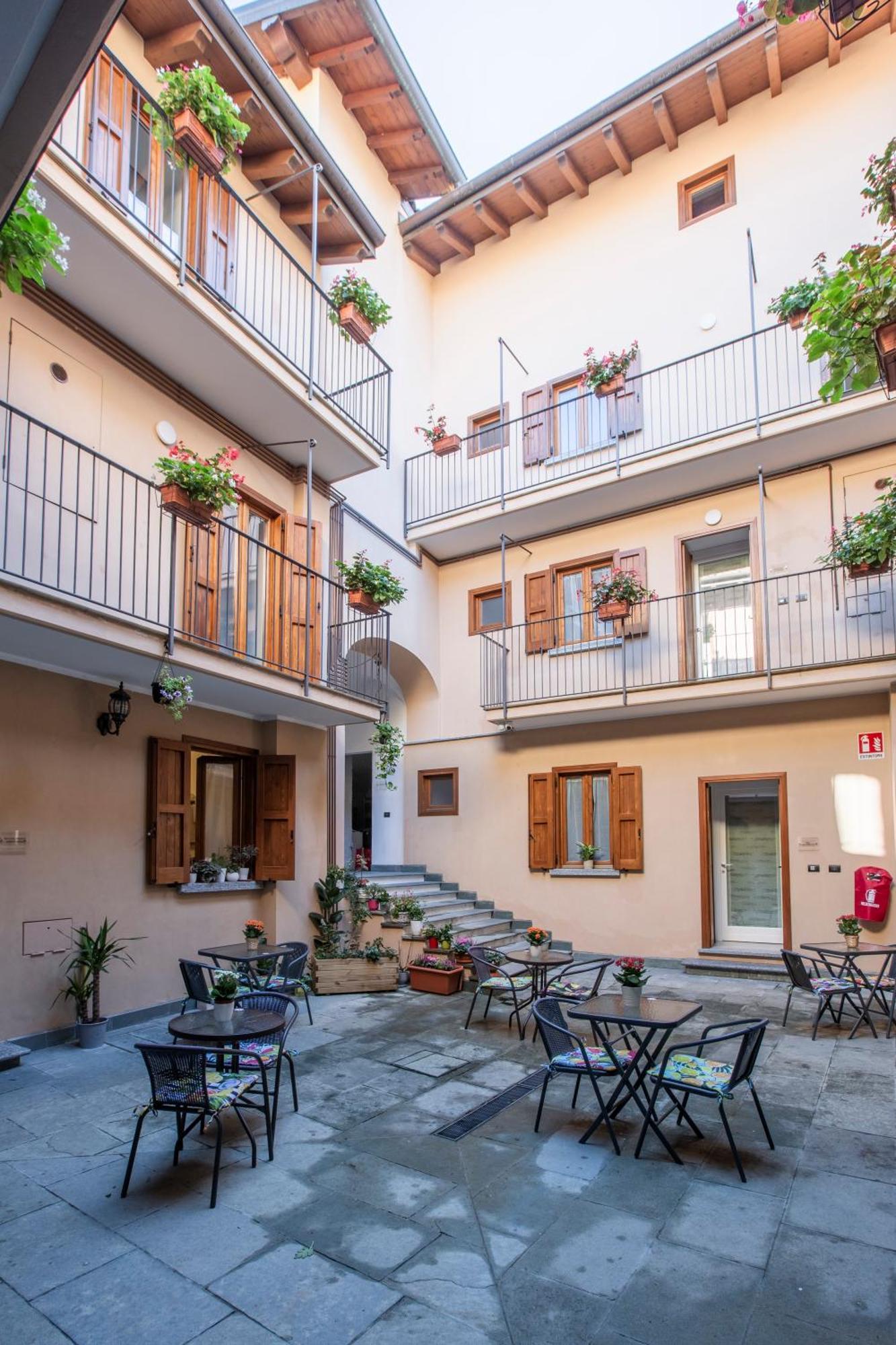 La Casa Del Sarto - Rooms And Apartments 莱科 外观 照片