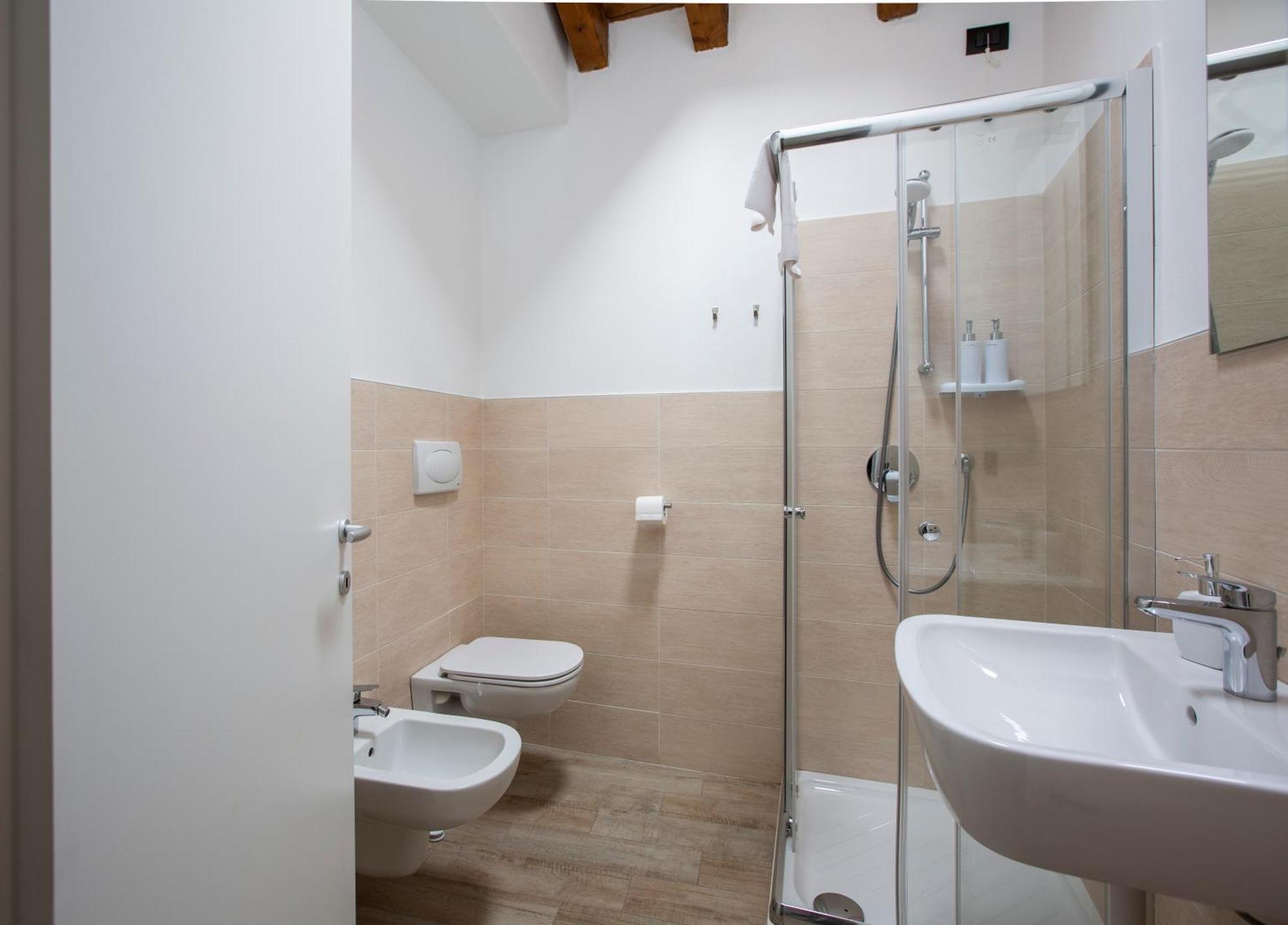 La Casa Del Sarto - Rooms And Apartments 莱科 外观 照片